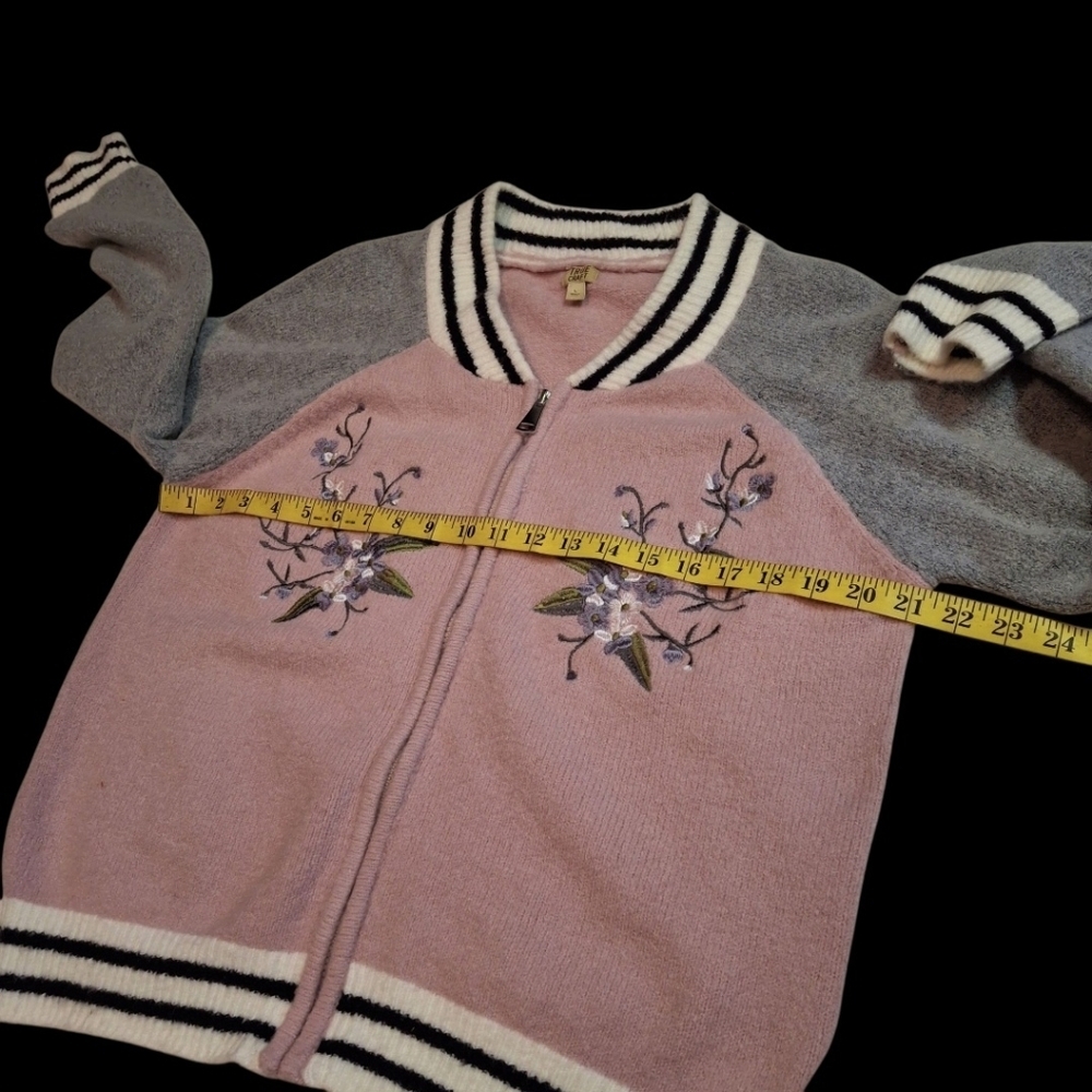 True Craft Embroidered Varsity Sweater Gray Pink Striped Trim Women Size Large - Picture 12 of 15